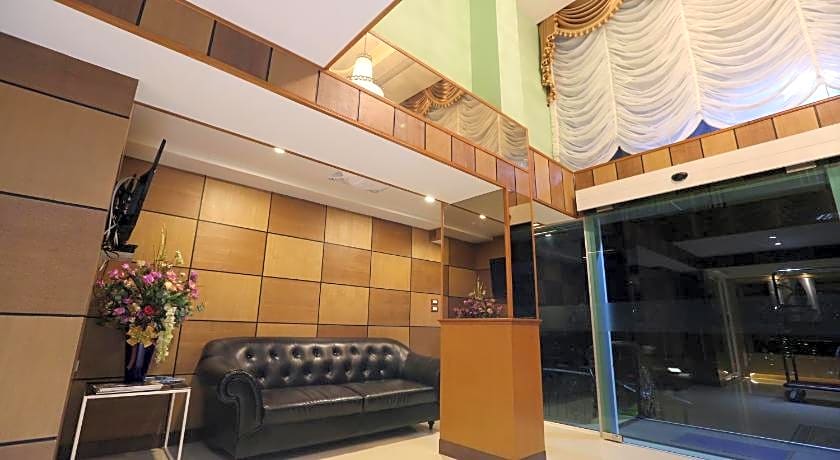 RoomQuest Suvarnabhumi Airport Rom Klao