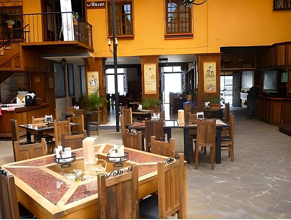 Nuestras Raices Hotel - Museo - Restaurante