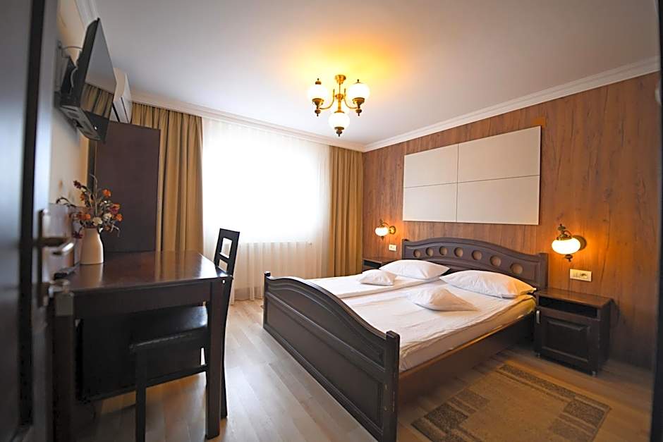 Pensiunea Sarmis Cristal