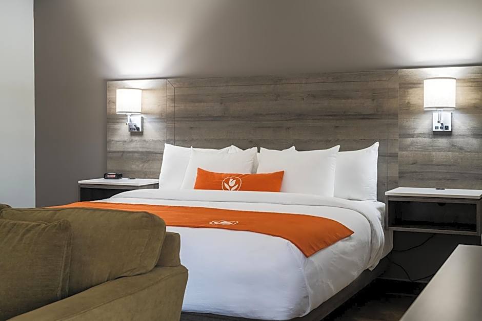 Amsterdam Inn & Suites Moncton