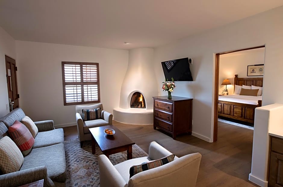 Piñon Court by La Fonda