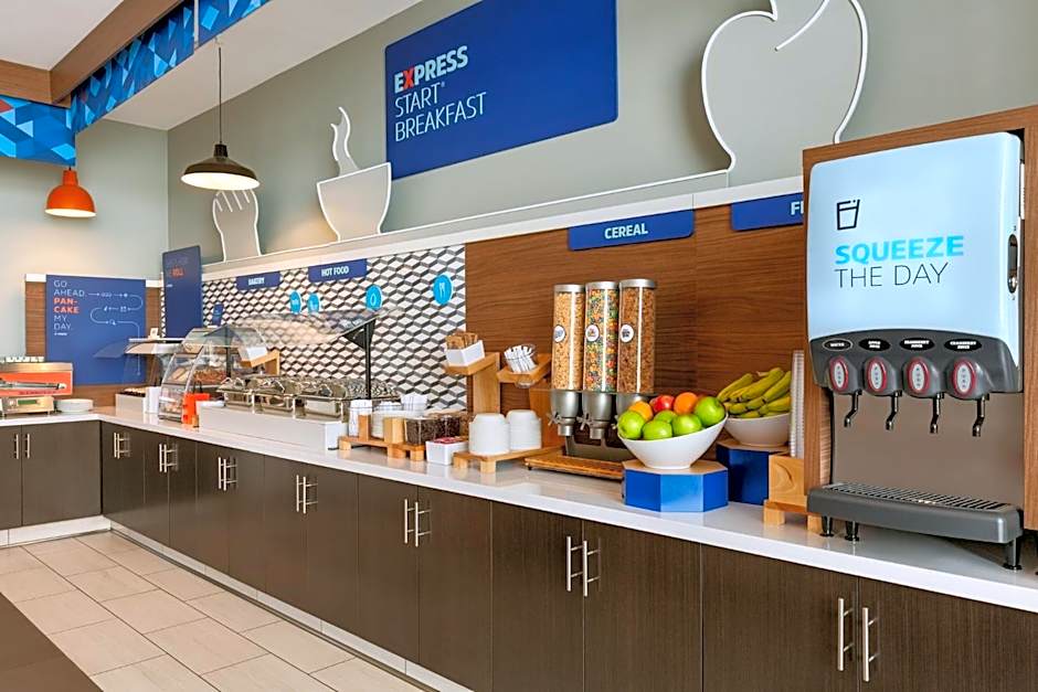 Holiday Inn Express- West Sacramento By IHG