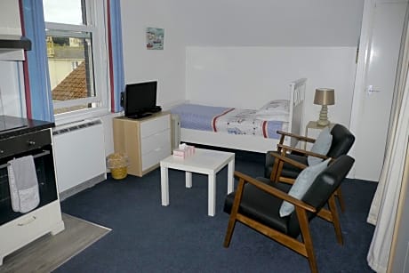 Studio with Sea View