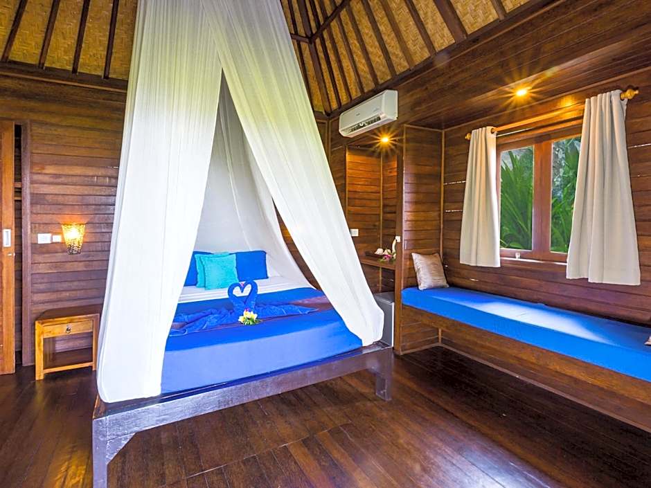 Song Lambung Beach Huts