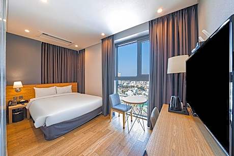 Superior Double Room (City View) with Infinity Pool Access for 2