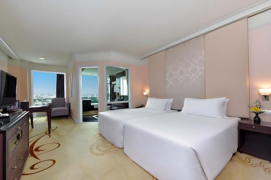 Miracle Grand Convention Hotel