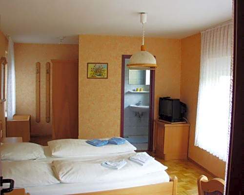 Adler Gaststube Hotel Biergarten