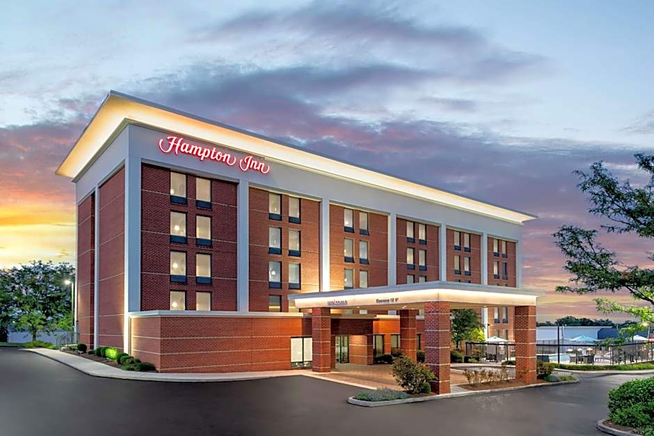 Hampton Inn By Hilton Martinsburg