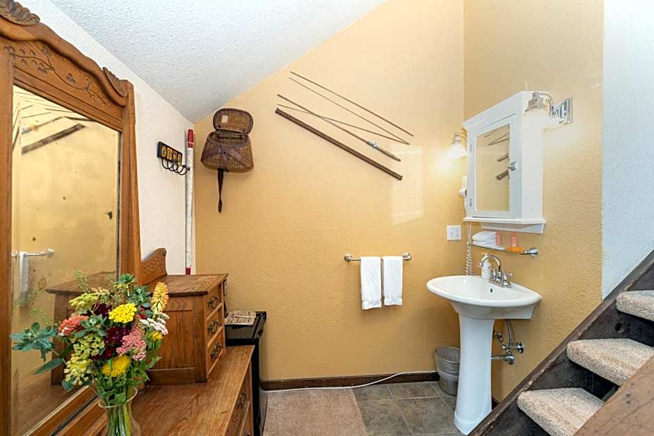 Manitou Lodge 8 by Alpine Lodging Telluride