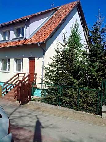 Apartamenty, Pokoje, Noclegi, " Skarpa" Wilkasy