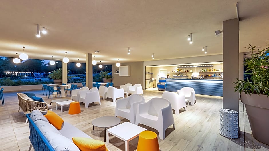 Kazela Apartments
