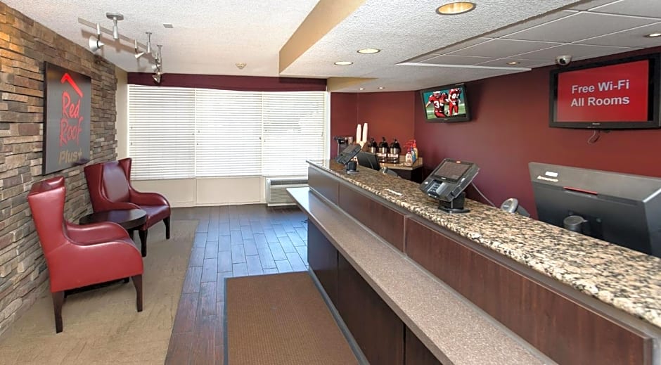 Red Roof Inn PLUS+ Mt Pleasant - Patriots Point