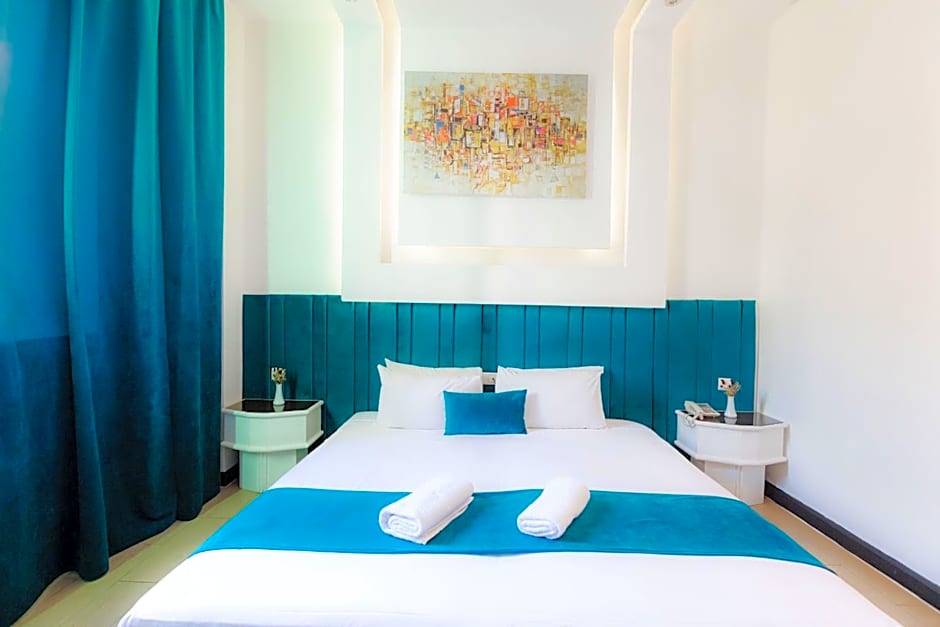 WINDSOR HOTEL CITY CENTER