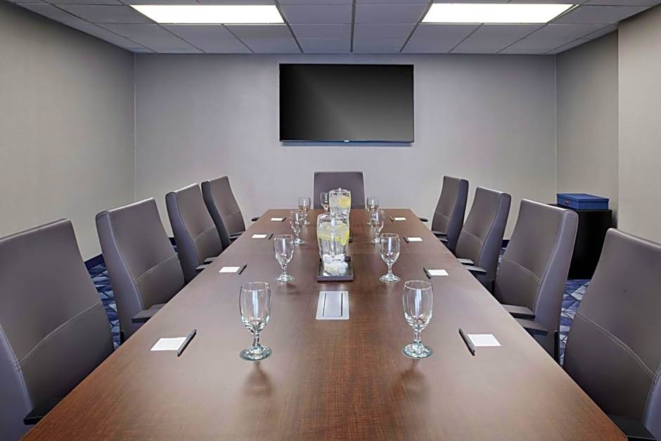 Courtyard By Marriott Detroit Metro Airport Romulus