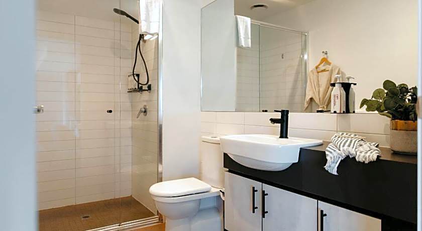 Punthill Essendon Grand Hotel