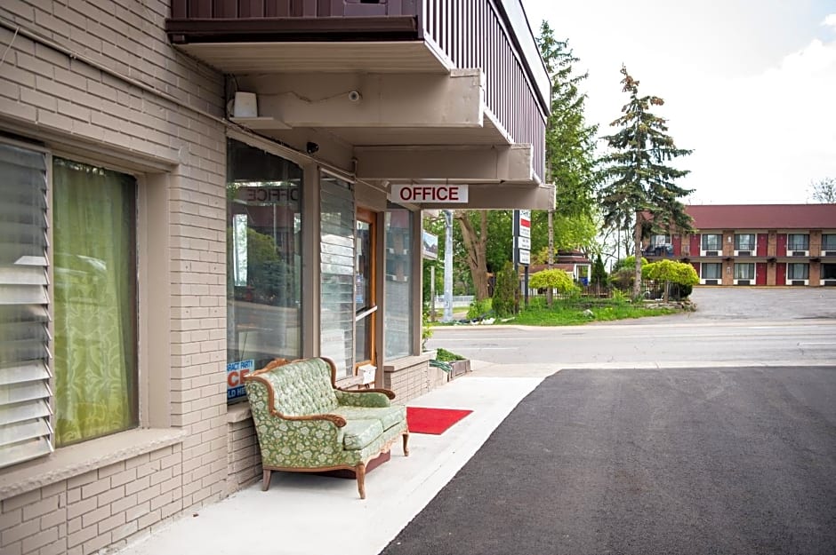 Advance Inn