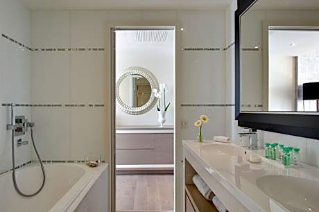 Junior Suite, Terrace (1 Queen Bed and 1 Double Sofa Bed)