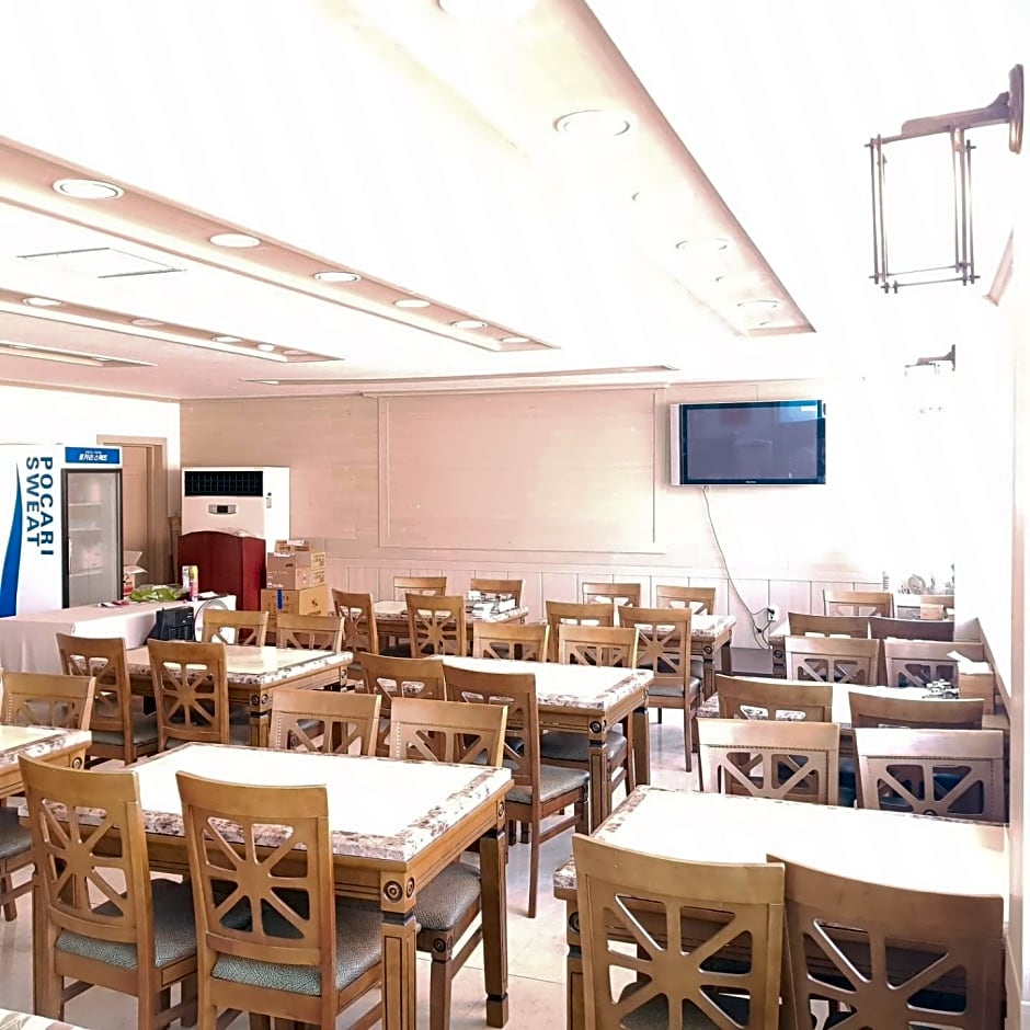 Goodstay Arirang Hotel