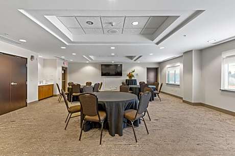 Holiday Inn Express & Suites Tulsa South Bixby By IHG