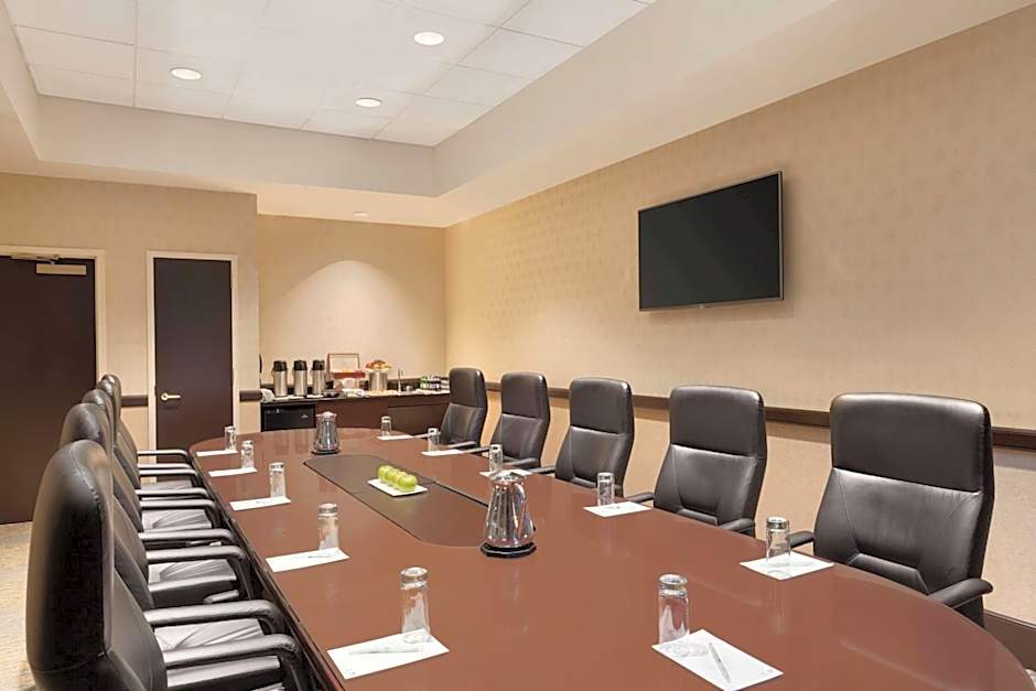 Embassy Suites By Hilton Boston Waltham