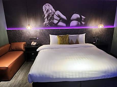 New Year's Eve offer - Love Double Room without window with Bathtub (Check-in time: 7PM)