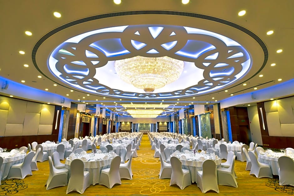 The Diplomat Radisson Blu Hotel Residence and Spa