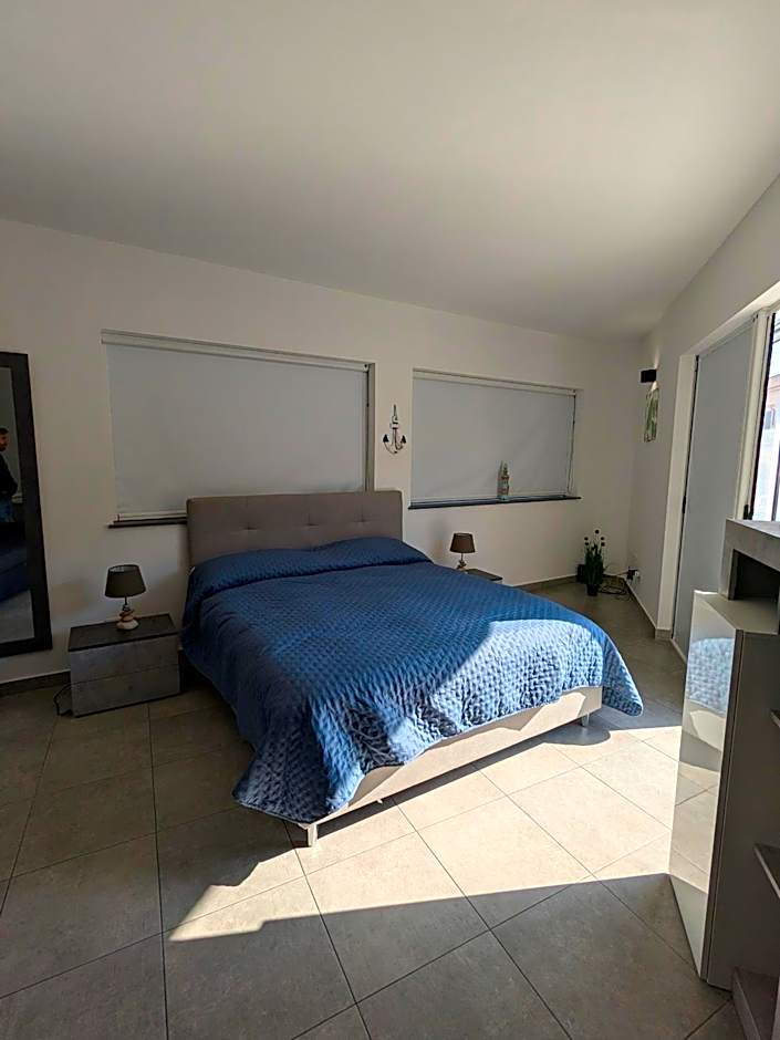Photo 1 of 6 of Studio 1 King Bed with Sofabed