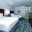 La Quinta Inn & Suites by Wyndham Tulsa Airport