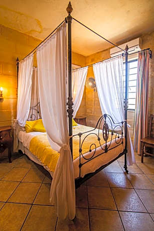 Ta' Bertu Host Family Bed & Breakfast