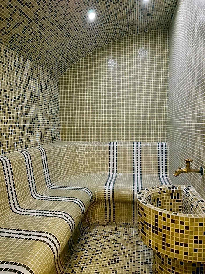 Family Hotel Chiflik Hills