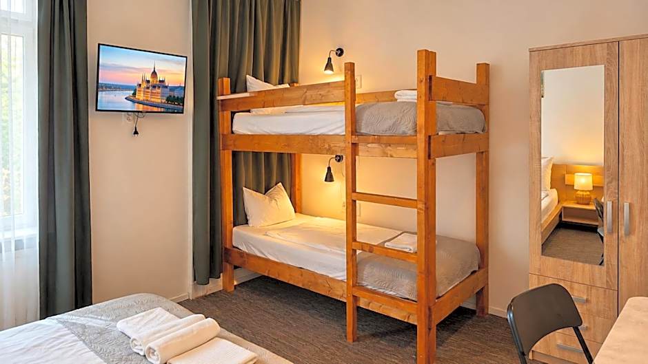GoodMo Budapest Smart Rooms
