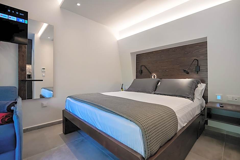 Sylvia Camping & Luxury Suites, Panel Hospitality Homes & Villas