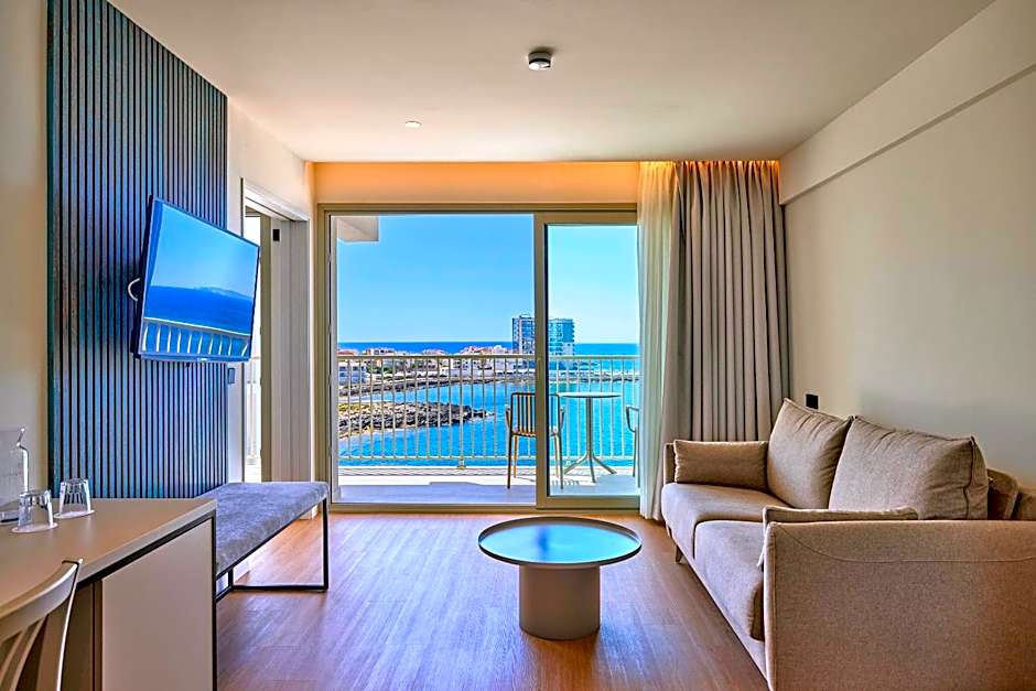 Universal Hotel Romantica