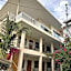 Harman Suites Moalboal