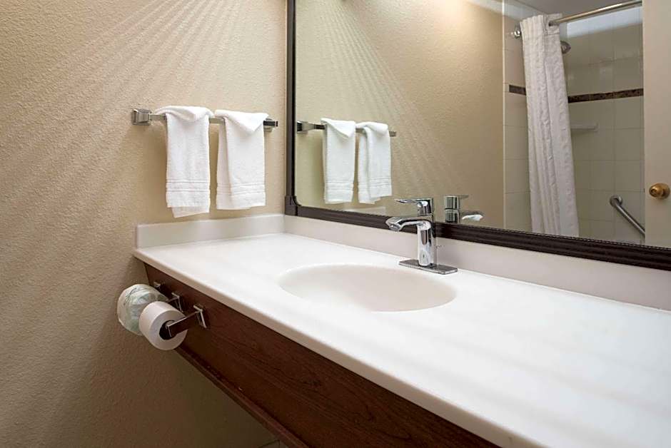 Ramada by Wyndham Downtown Spokane