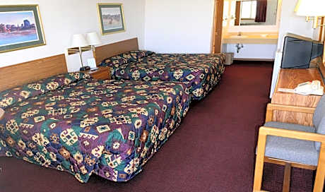 Queen Room with Two Queen Beds - Non-Smoking