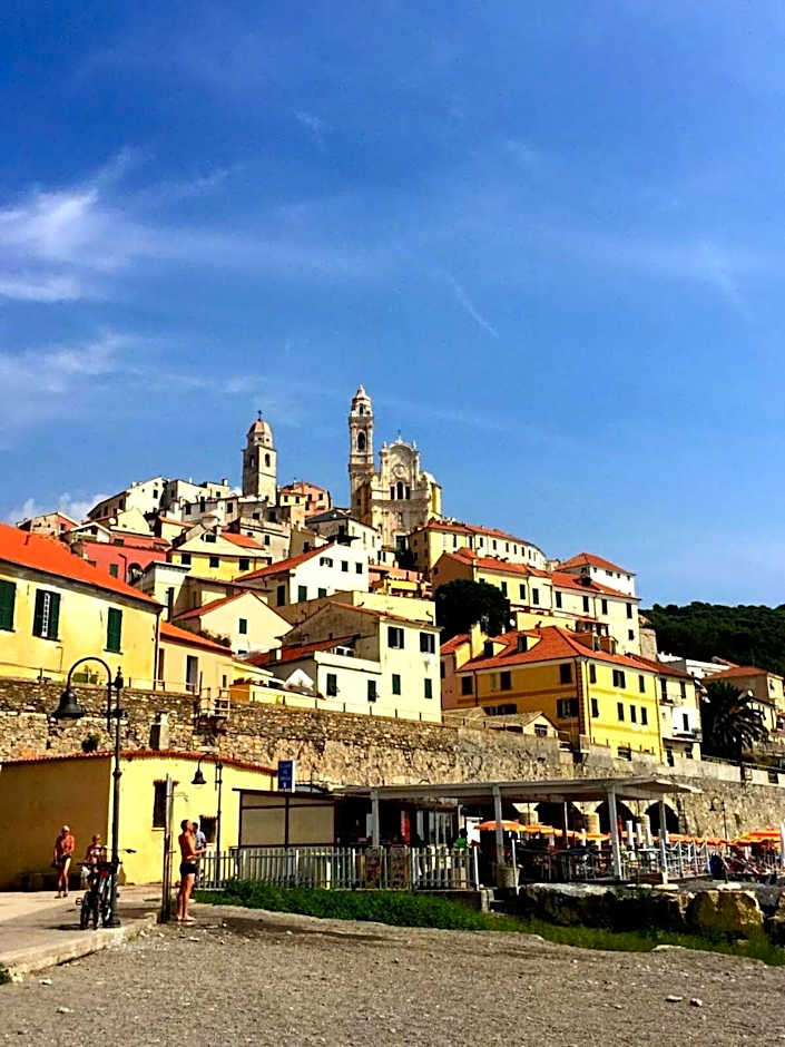 tra il borgo e il mare