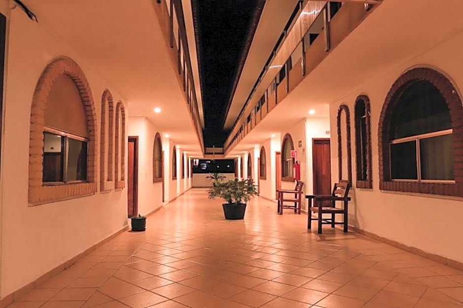 Costa Alegre Hotel & Suites
