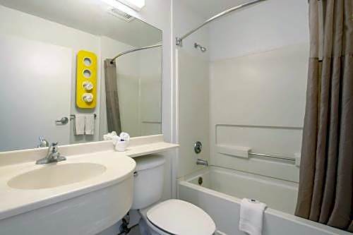 Motel 6-El Paso, TX - Southeast