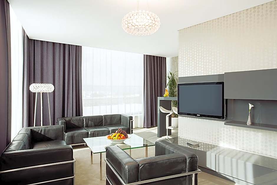 NH Bratislava Gate One