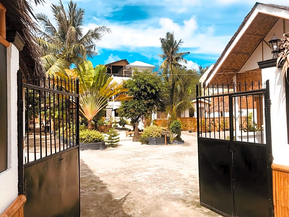 Everyday Sunday Hotel & Cafe