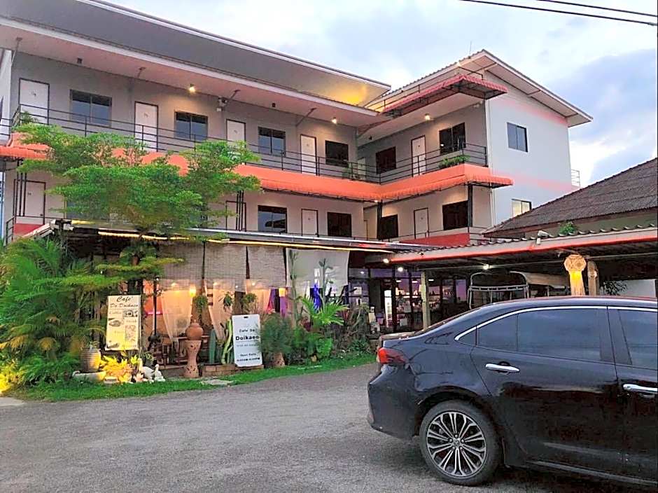 Sandee Place Mountain View Hotel โรงแรมแสนดีเพลส เมาเท่นวิว จอมทอง