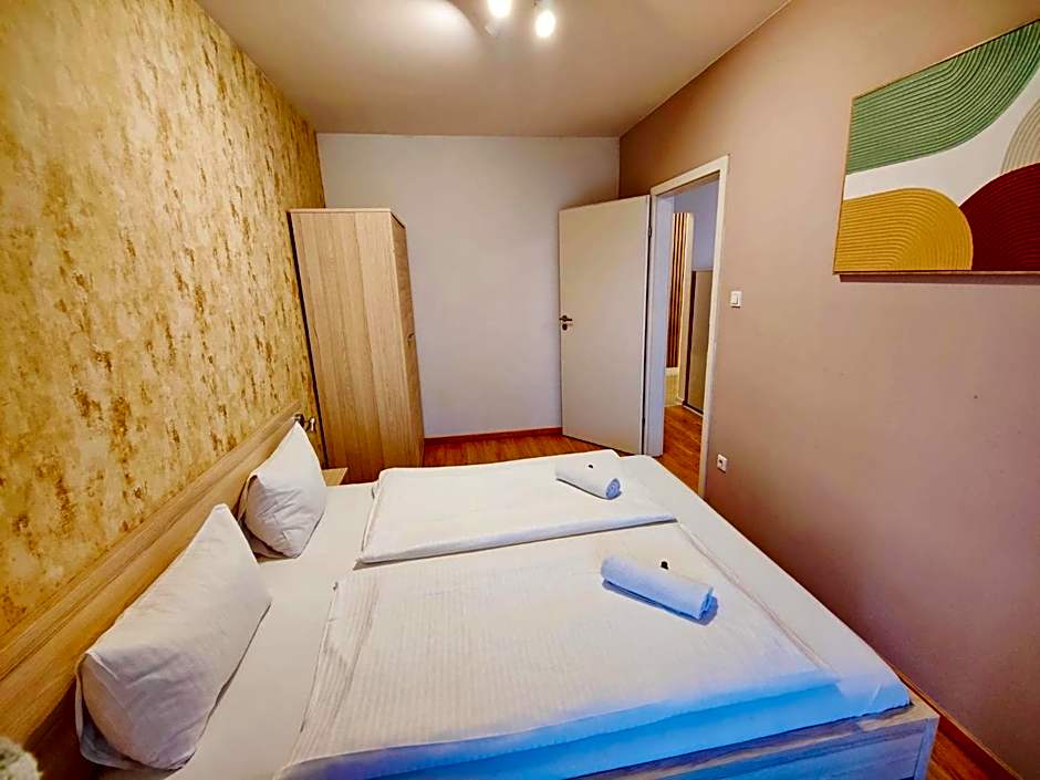 Maple Tree Budget Apartments