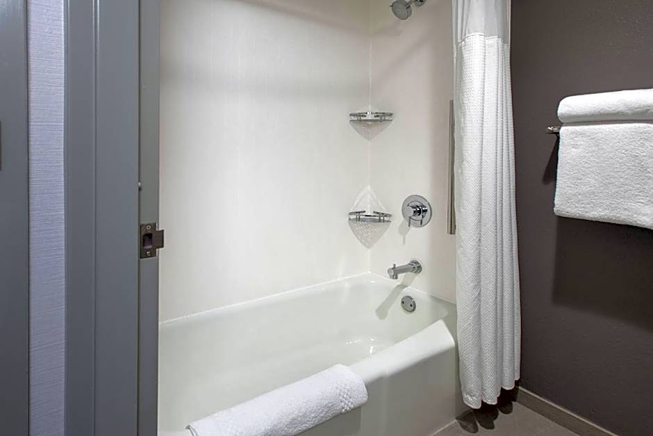 Courtyard by Marriott Norwalk