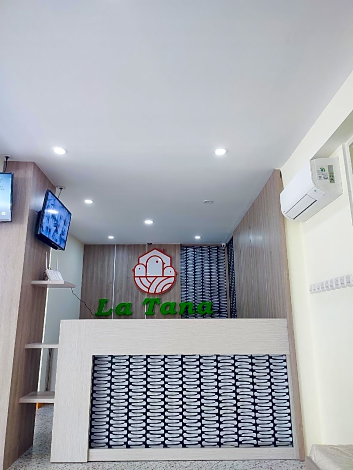 La Tana Hotel