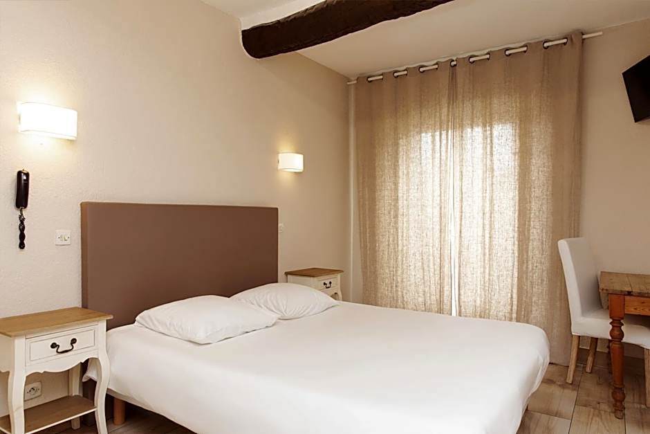 Coq Hotel