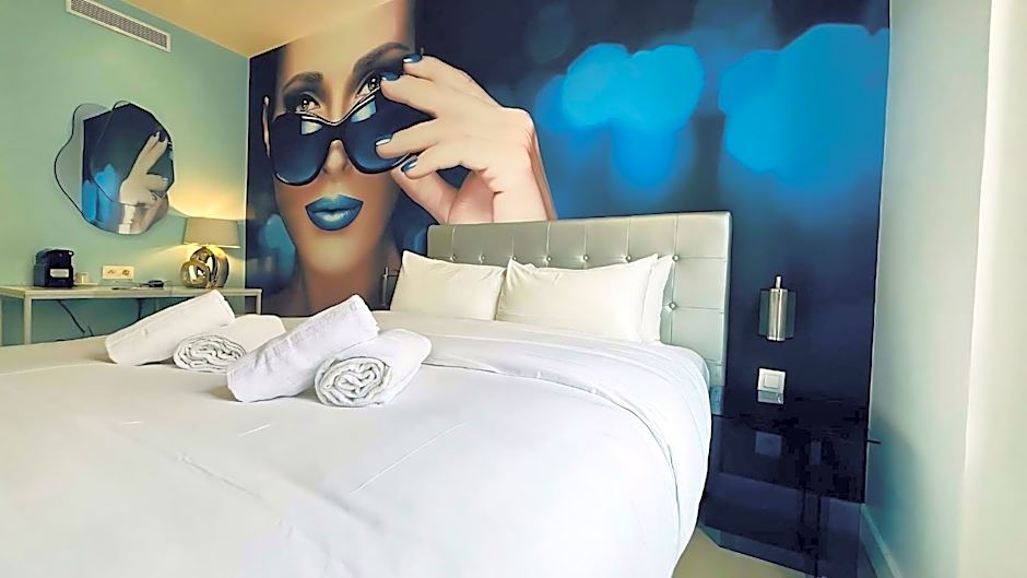Le Glam's Hotel