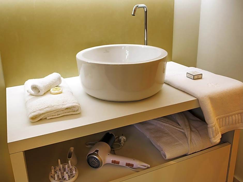 B&B Alphabet - Luxury Guesthouse and Art Gallery