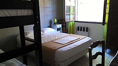 Quadruple Room with Terrace