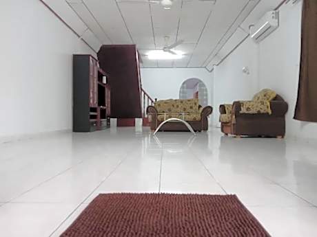 TENOM SABAH TERATAK HOMESTAY